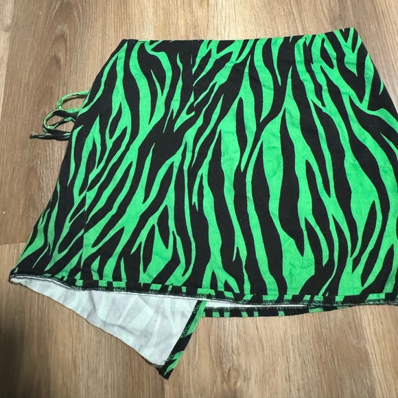ASOS design micro mini skirt zebra - Picture 3 of 7